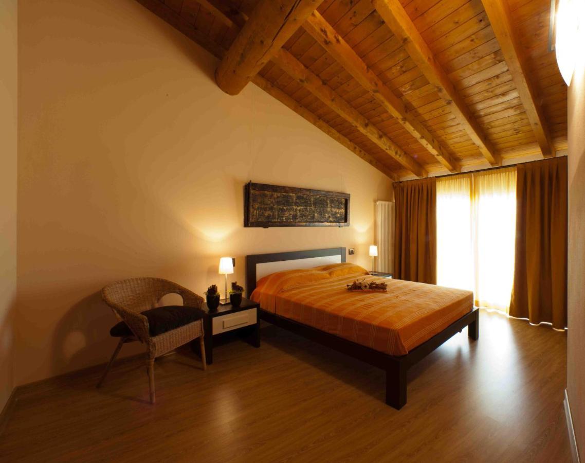 モンツァンバーノ La Casa Del Nonnoアパートホテル エクステリア 写真